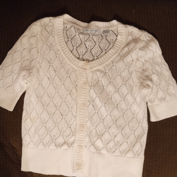 Elegant White Knit Sweater Size Medium - Picture 1 of 8